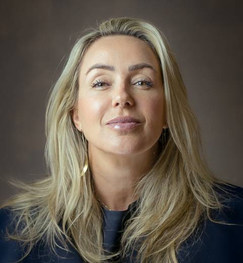 Carla Fachim |  | Jornalista